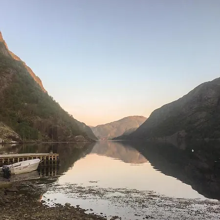4 Bedroom Gorgeous In Holiday home Erfjord
