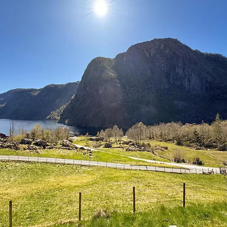 4 Bedroom Amazing Home In Erfjord *