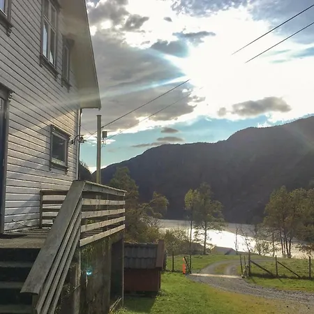4 Bedroom Amazing Home In Erfjord *